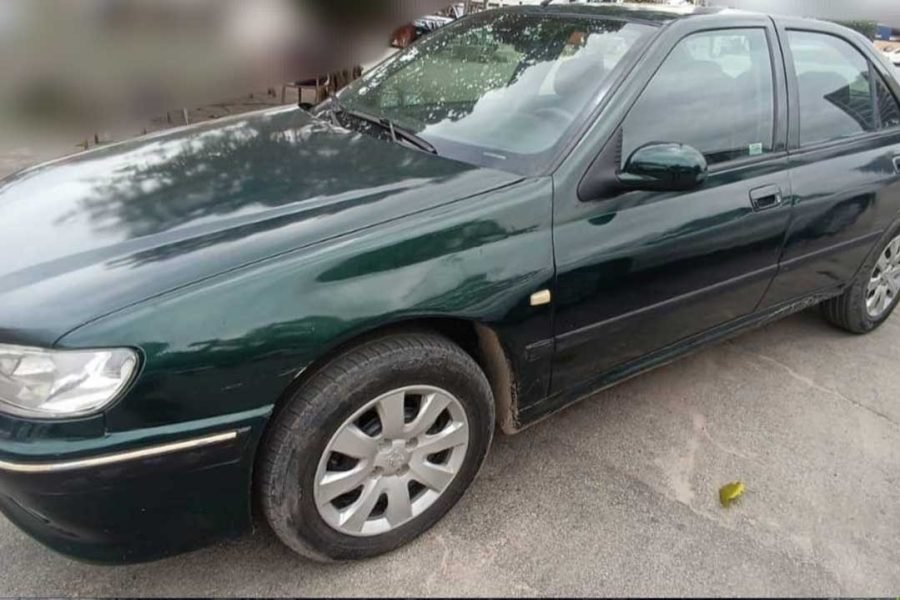 Peugeot 406