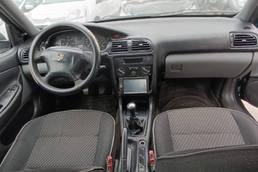 Peugeot 406